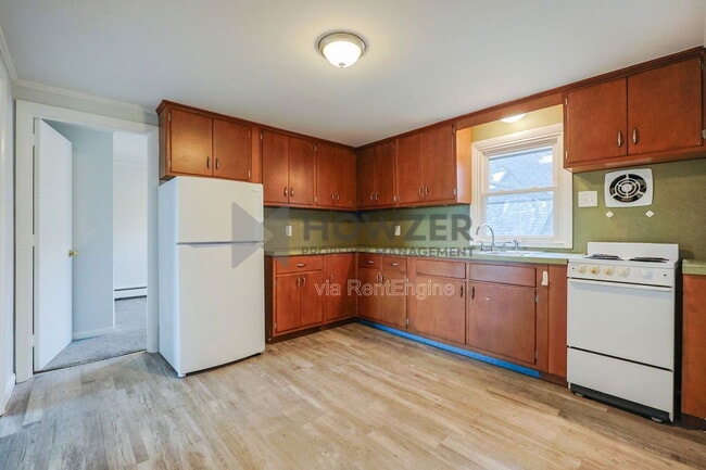 property at 560 W Main St