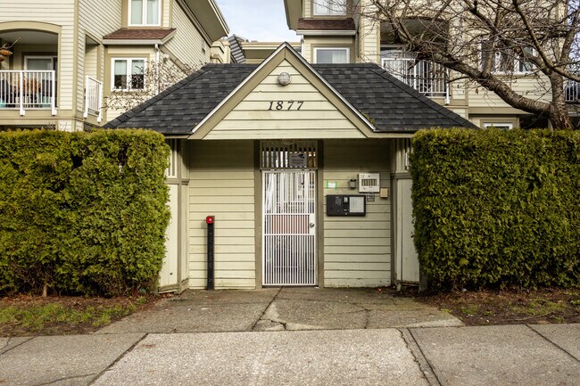 Beatrice Terrace in Vancouver, BC - Building Photo - Building Photo