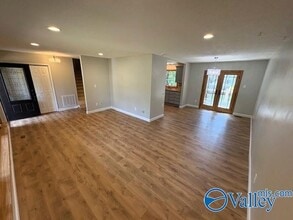 11206 Woodcrest Dr SE in Huntsville, AL - Building Photo - Building Photo