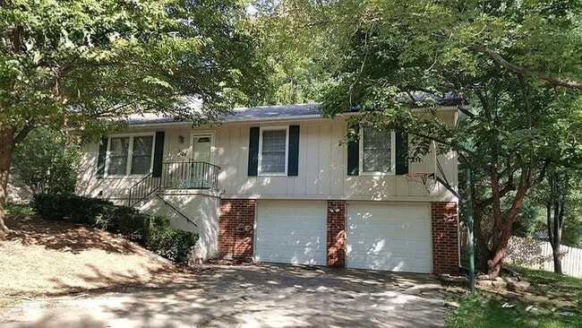 property at 1120 NE 9th St