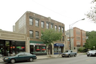 916-918 W Diversey Pky in Chicago, IL - Building Photo - Building Photo