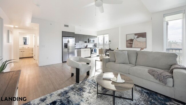 707 S Farmer Ave in Tempe, AZ - Foto de edificio - Building Photo