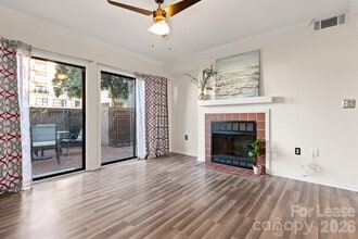 212 W 10th St in Charlotte, NC - Building Photo - Building Photo