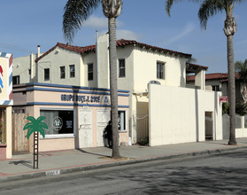 2243-2249 Pacific Ave in Long Beach, CA - Building Photo - Building Photo