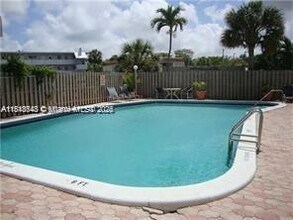 13155 Ixora Ct in North Miami, FL - Building Photo - Building Photo