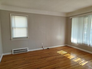 15970 Garfield St in Redford, MI - Building Photo - Building Photo
