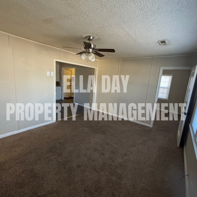 2227 N Minneapolis St in Wichita, KS - Building Photo - Building Photo