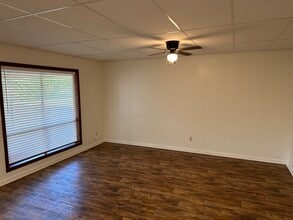5 S Lowder St, Unit 1 in Paris, AR - Building Photo - Building Photo