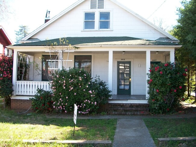 property at 2023 Placer St