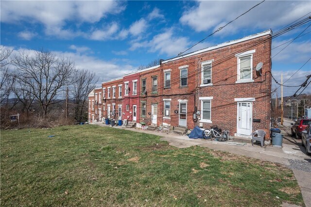 5 Davis Row in Pittsburgh, PA - Building Photo