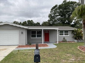 1919 Dartmouth Dr in Holiday, FL - Building Photo