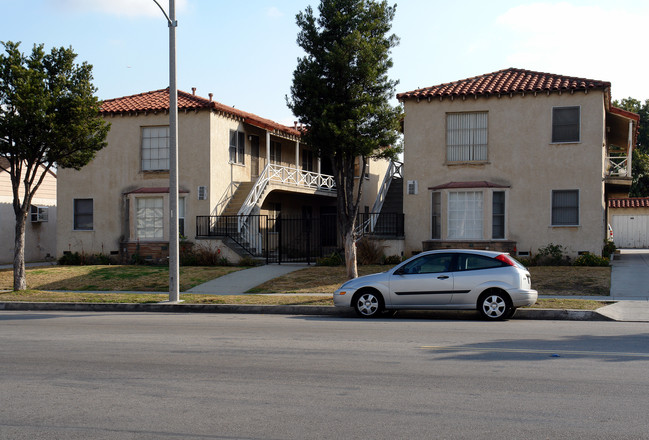 1014-1018 S Inglewood Ave in Inglewood, CA - Foto de edificio - Building Photo