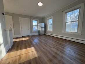 37-41 Dunstable Rd in Chelmsford, MA - Foto de edificio - Building Photo