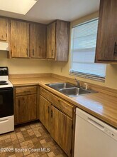 200 St Lucie Ln in Cocoa Beach, FL - Building Photo - Building Photo