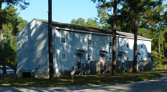 1825-1841 Rim Rd in Fayetteville, NC - Building Photo - Building Photo