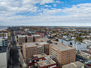 Sherwood House in Long Beach, NY - Building Photo - Building Photo