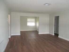 903 SW 6th Ave in Boynton Beach, FL - Building Photo - Building Photo