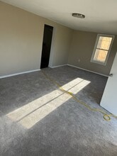 739 E Maple St in Nevada, MO - Foto de edificio - Building Photo