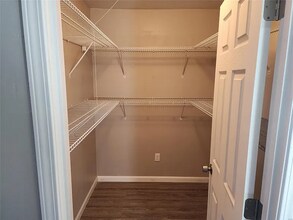 8736 Santa Bella Dr in Hazelwood, MO - Building Photo - Building Photo