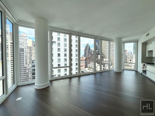 property at 222 E 44th St