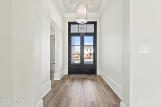 109 Trailing Oaks Dr in Youngsville, LA - Building Photo - Building Photo