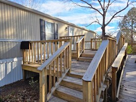 343 Peaceful Ct in West Columbia, SC - Building Photo