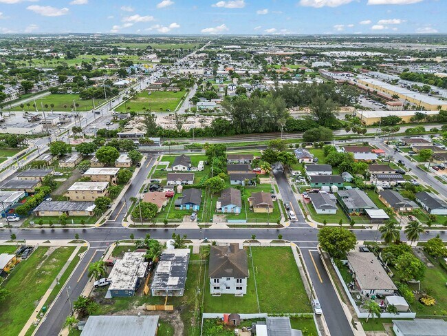 property at 1514 NW 5th Ave