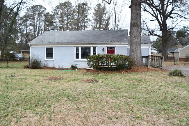 property at 595 San Fernando Dr