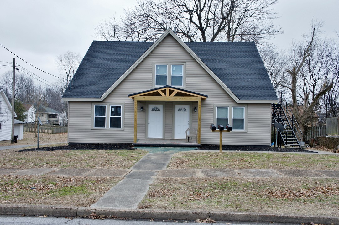 310 Girard St in Metropolis, IL - Building Photo