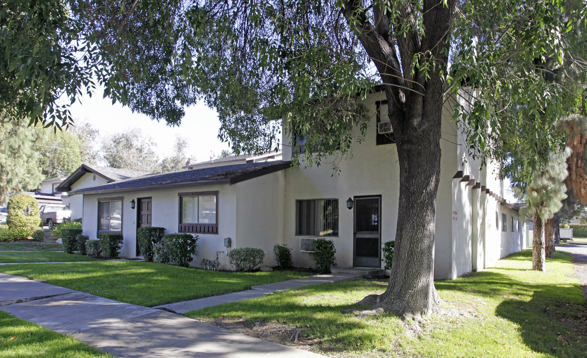 296-300 Stillman Way in Upland, CA - Building Photo