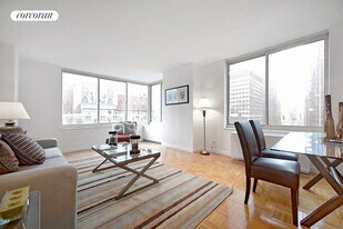 145 E 48th St in New York, NY - Building Photo