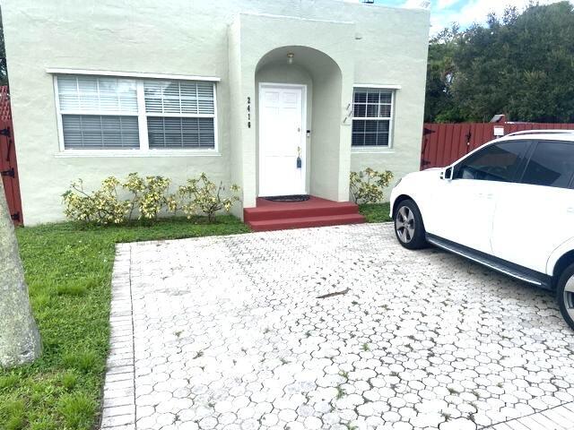 2416 Cherokee Ave in West Palm Beach, FL - Building Photo - Building Photo