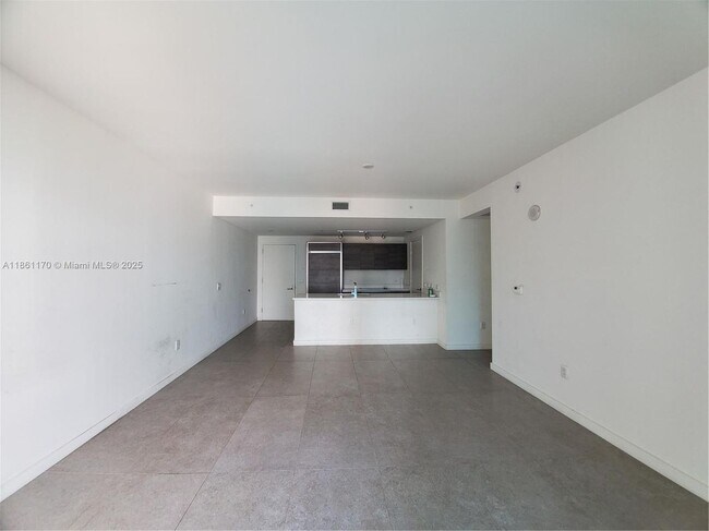 1100 S Miami Ave in Miami, FL - Building Photo - Building Photo