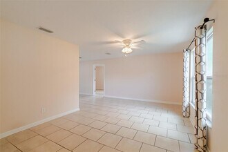 8918 134th St N in Seminole, FL - Building Photo - Building Photo