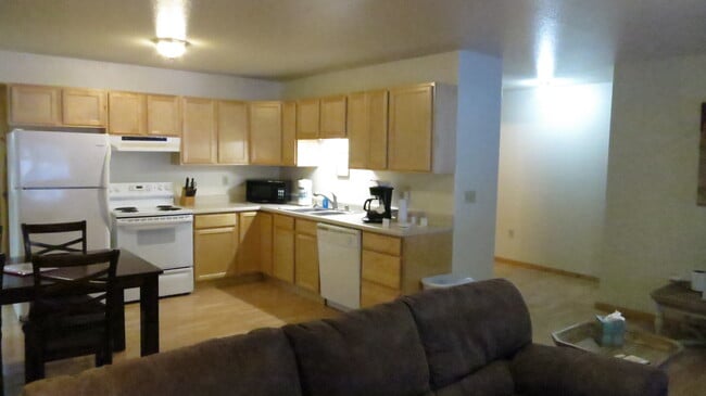 4619 Lauesen Ave in North Pole, AK - Building Photo - Building Photo