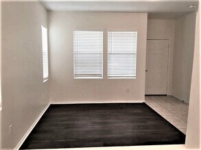 3005 W Ferruccio Pl in Phoenix, AZ - Building Photo - Building Photo