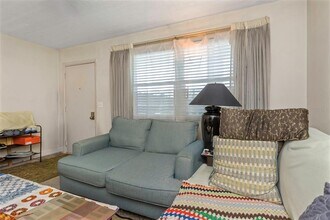 4742 Azalea Dr in New Port Richey, FL - Building Photo - Building Photo