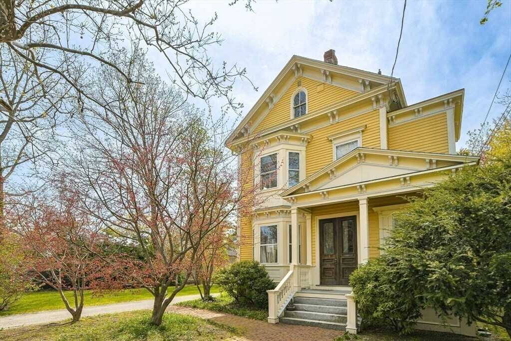 38 Lakeview Ave in Cambridge, MA - Building Photo