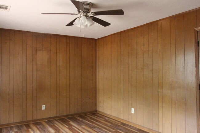 2004 Coves Ct in Albany, GA - Building Photo - Building Photo