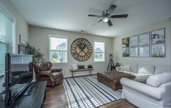 72 Crossandra Ave in Summerville, SC - Building Photo - Building Photo