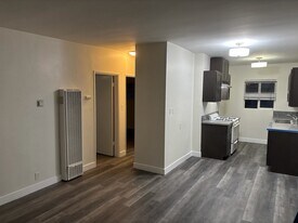 229 E 57th St, Unit 3 in Long Beach, CA - Building Photo