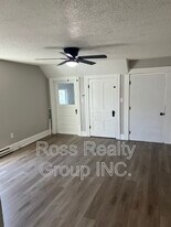 1121 Delence St in Toledo, OH - Building Photo