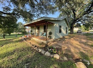 601 Live Oak St in Gatesville, TX - Building Photo - Building Photo