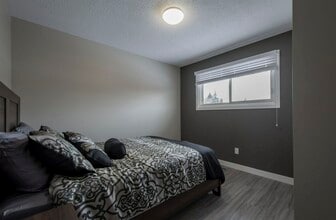 9314-93108 108 Ave in Grande Prairie, AB - Building Photo - Building Photo