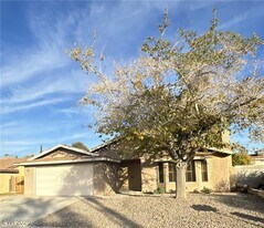 3674 Duneville St in Las Vegas, NV - Building Photo