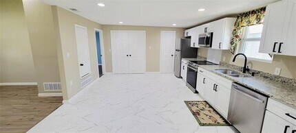 309 W Morton Ave in Boyd, TX - Building Photo - Building Photo