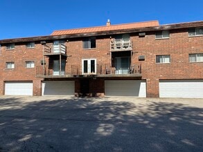 Knaup Apartments (Senior 55+) in Beaver Dam, WI - Foto de edificio - Building Photo