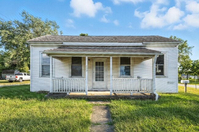 property at 233 W 4th St