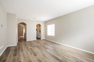 1704 Mizzenmast Ave in North Las Vegas, NV - Building Photo - Building Photo