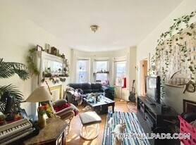 129 Cedar St in Boston, MA - Building Photo